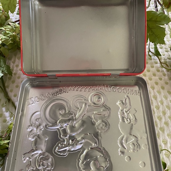 Sesame Street Elmo Tin Lunch Box - Picture 5 of 6